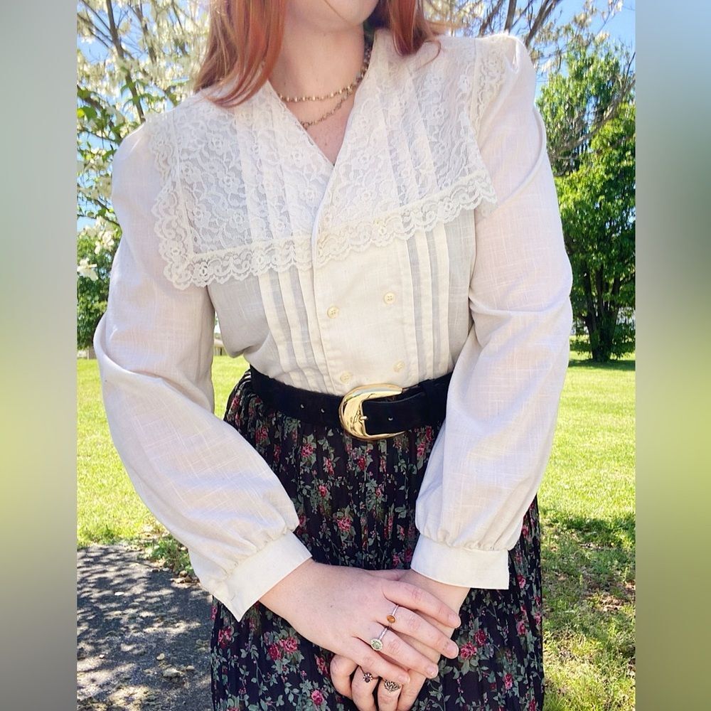 Vintage Lace Collar Blouse/Top:Retro/Victorian/Bridgerton/Ruffles/Coquette Girly